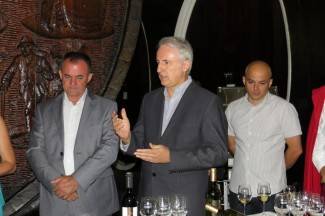 Kutjevo: Punjenje Festivalskog vina