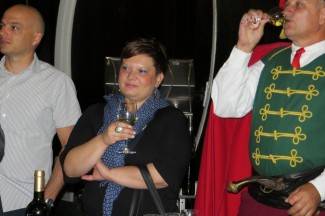 Kutjevo: Punjenje Festivalskog vina