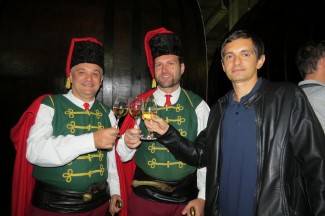 Kutjevo: Punjenje Festivalskog vina