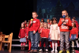 Božićna priredba starijih skupina Dječjih vrtića Požega, 22.12.2015.