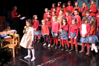 Božićna priredba starijih skupina Dječjih vrtića Požega, 22.12.2015.