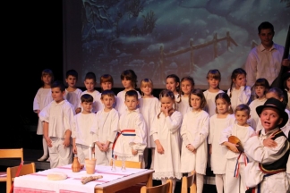 Božićna priredba starijih skupina Dječjih vrtića Požega, 22.12.2015.