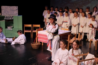 Božićna priredba starijih skupina Dječjih vrtića Požega, 22.12.2015.