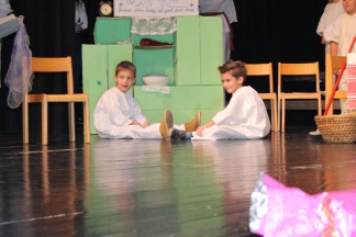 Božićna priredba starijih skupina Dječjih vrtića Požega, 22.12.2015.