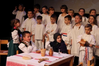 Božićna priredba starijih skupina Dječjih vrtića Požega, 22.12.2015.