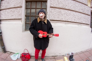 Najpoznatiji požeški ulični svirač: Trenirao sam borilačke sportove i uopće se ne osjećam bespomoćno