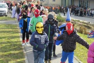 Brestovac: Maškare učenika OŠ Dragutina Lermana