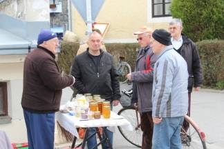 Ponuda na požeškoj tržnici, 10.3.2016.