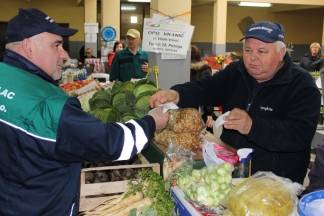 Ponuda na požeškoj tržnici, 10.3.2016.