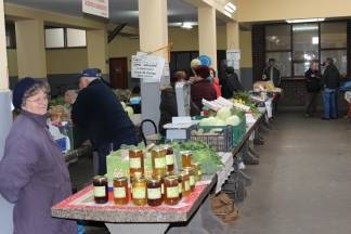 Ponuda na požeškoj tržnici, 10.3.2016.