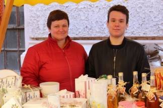 Uskrsni sajam i Veliki petak u pješačkoj zoni u Požegi, 25.3.2016.