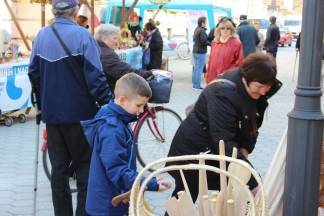 Uskrsni sajam i Veliki petak u pješačkoj zoni u Požegi, 25.3.2016.