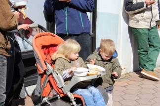 Uskrsni sajam i Veliki petak u pješačkoj zoni u Požegi, 25.3.2016.