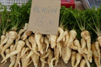 Ponuda četvrtkom na požeškoj tržnici, 7.4.2016.