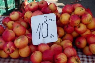 Ponuda četvrtkom na požeškoj tržnici, 7.4.2016.