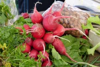 Ponuda četvrtkom na požeškoj tržnici, 7.4.2016.