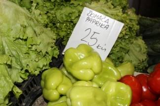 Ponuda četvrtkom na požeškoj tržnici, 19.05.2016.