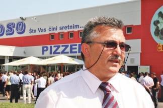 Sramotna praksa velikog trgovačkog lanca: U trgovini gdje rade moraju trošiti 700 kuna mjesečno Sramotna praksa velikog trgovačkog lanca: U trgovini gdje rade moraju trošiti 700 kuna mjesečno
