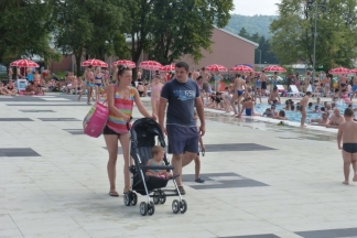 Nedjelja na požeškim bazenima