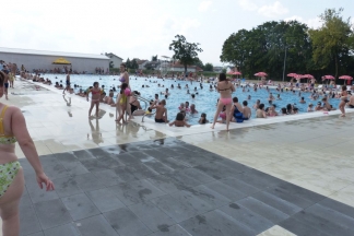 Nedjelja na požeškim bazenima