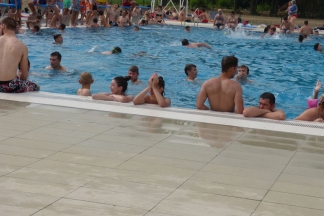 Nedjelja na požeškim bazenima