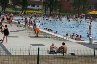 Nedjelja na požeškim bazenima