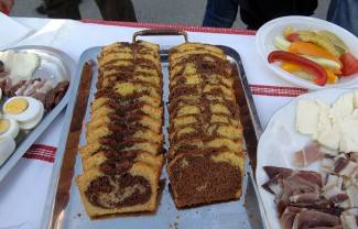 Velika: Najduži stol u Hrvata 2012.