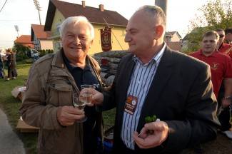 Velika: Najduži stol u Hrvata 2012.