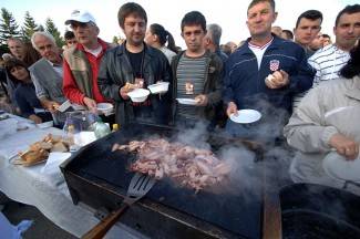 Velika: Najduži stol u Hrvata 2012.