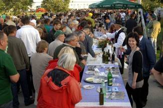 Velika: Najduži stol u Hrvata 2012.