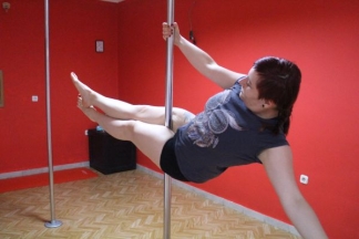 ¨Pole dance¨(ples na šipci) u požeškom studiju ¨Allegra¨: 8.8.2016.