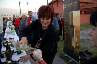 Velika: Najduži stol u Hrvata 2012.