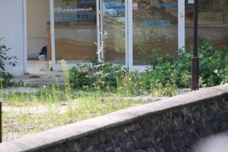 Nekad ponos danas pustoš: nogometni stadion i bazeni u Velikoj