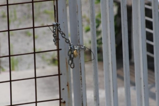 Nekad ponos danas pustoš: nogometni stadion i bazeni u Velikoj