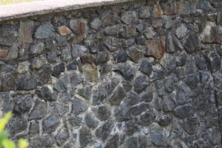 Nekad ponos danas pustoš: nogometni stadion i bazeni u Velikoj