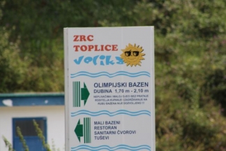 Nekad ponos danas pustoš: nogometni stadion i bazeni u Velikoj