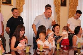 Prijem beba i roditelja u Gradu Požegi:12.9.2016.