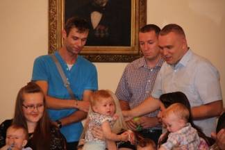 Prijem beba i roditelja u Gradu Požegi:12.9.2016.