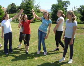 Naučite ʺPincek i paluʺ i druge zaboravljene igre! (video)