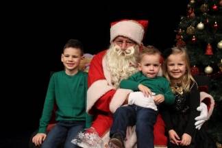 Djed Božićnjak darivao mališane požeških obrtnika 11.12.2016