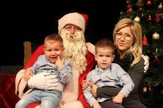 Djed Božićnjak darivao mališane požeških obrtnika 11.12.2016