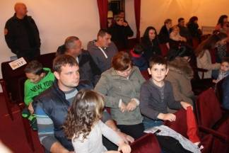 Djed Božićnjak darivao mališane požeških obrtnika 11.12.2016