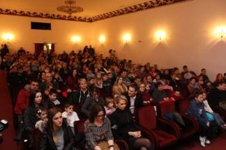 Djed Božićnjak darivao mališane požeških obrtnika 11.12.2016