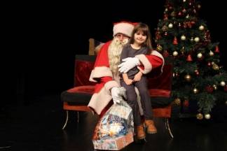 Djed Božićnjak darivao mališane požeških obrtnika 11.12.2016