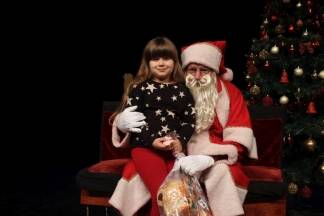 Djed Božićnjak darivao mališane požeških obrtnika 11.12.2016