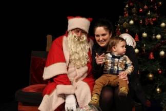 Djed Božićnjak darivao mališane požeških obrtnika 11.12.2016