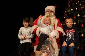 Djed Božićnjak darivao mališane požeških obrtnika 11.12.2016