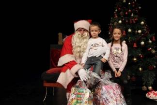 Djed Božićnjak darivao mališane požeških obrtnika 11.12.2016