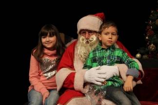 Djed Božićnjak darivao mališane požeških obrtnika 11.12.2016