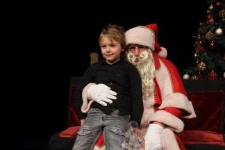 Djed Božićnjak darivao mališane požeških obrtnika 11.12.2016